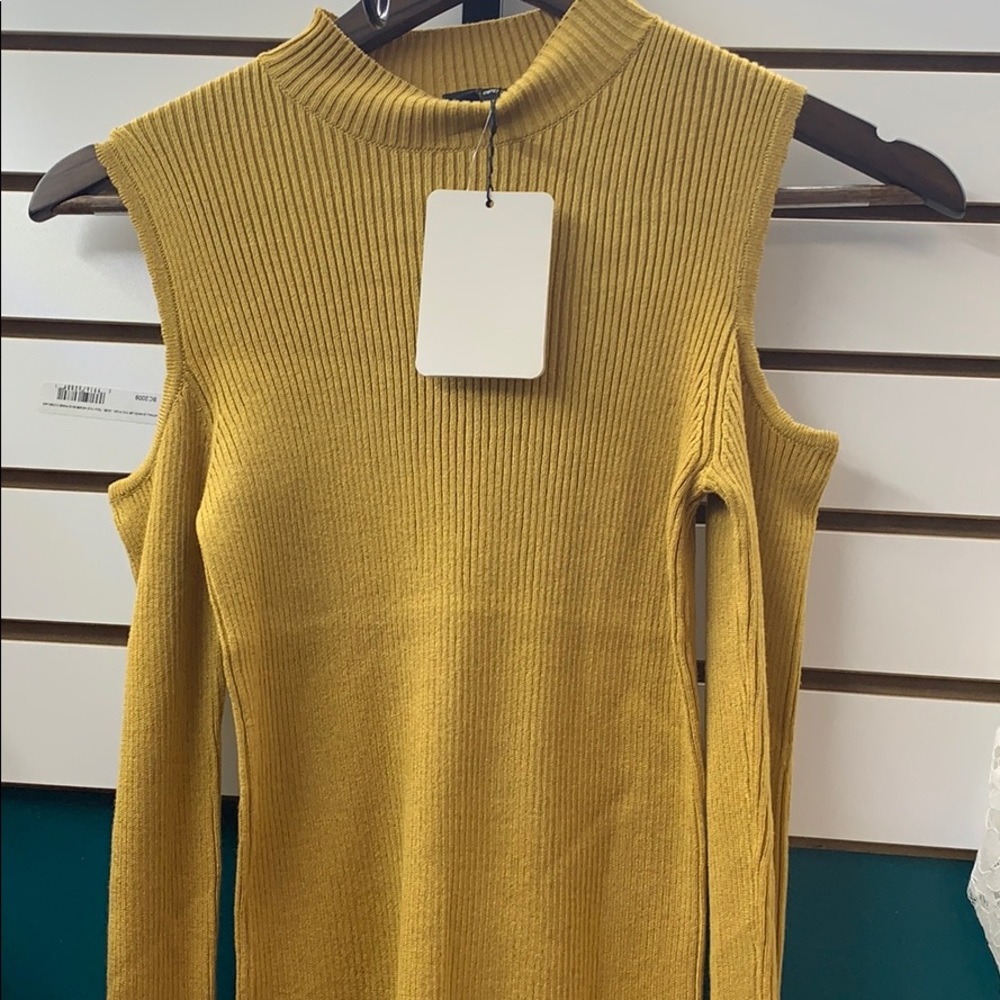 Off the shoulder Long sleeve sweater